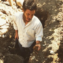 Sebastian Zuccardi showing us , just how complex his soils are!